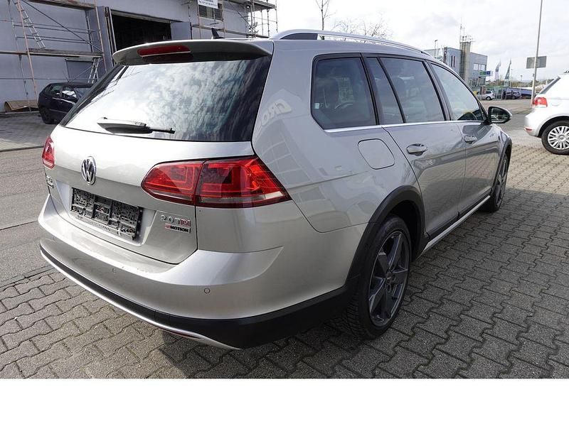 Gebraucht VW Golf Alltrack Basis 184 PS (135 kW) 2016 Grau Kombi