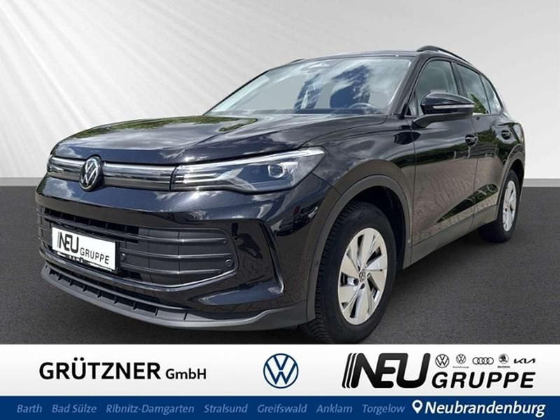Deep black perleffekt Gebraucht 2024 VW Tiguan SUV | 33.900 € (Guter Preis) - Bild 1/4