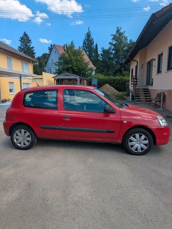 Rot Gebraucht 2011 Renault Clio II Limousine | 1.750 € (Guter Preis) - Bild 1/4