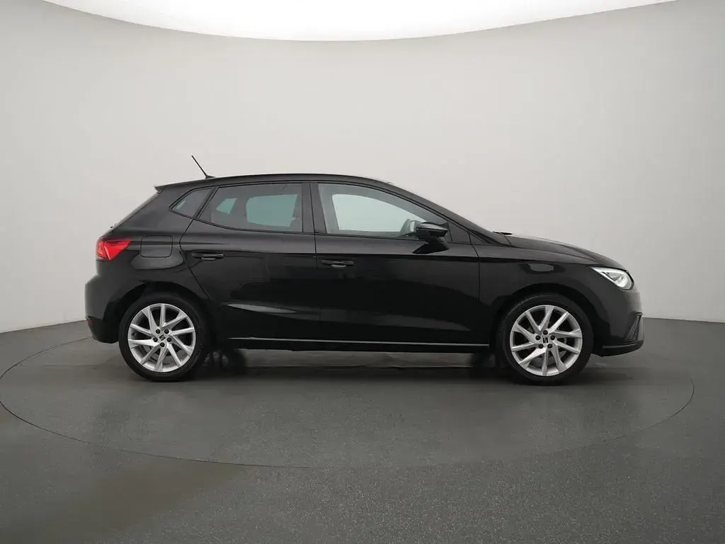 Gebraucht Seat Ibiza FR 90 PS (66 kW) 2022 Schwarz / midnightblack (metallic) Kleinwagen