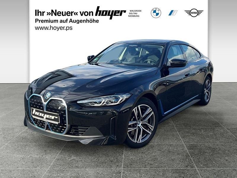 Saphirschwarz Gebraucht 2023 BMW i4 Sport Line Limousine | 38.990 € (Fairer Preis) - Bild 1/4
