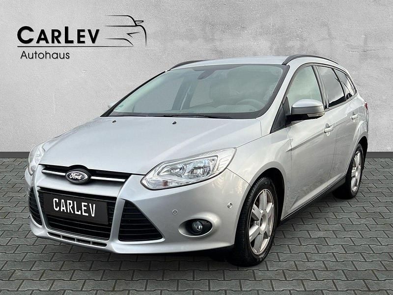 Gebraucht Ford Focus Trend 125 PS (91 kW) 2014 Silber Kombi