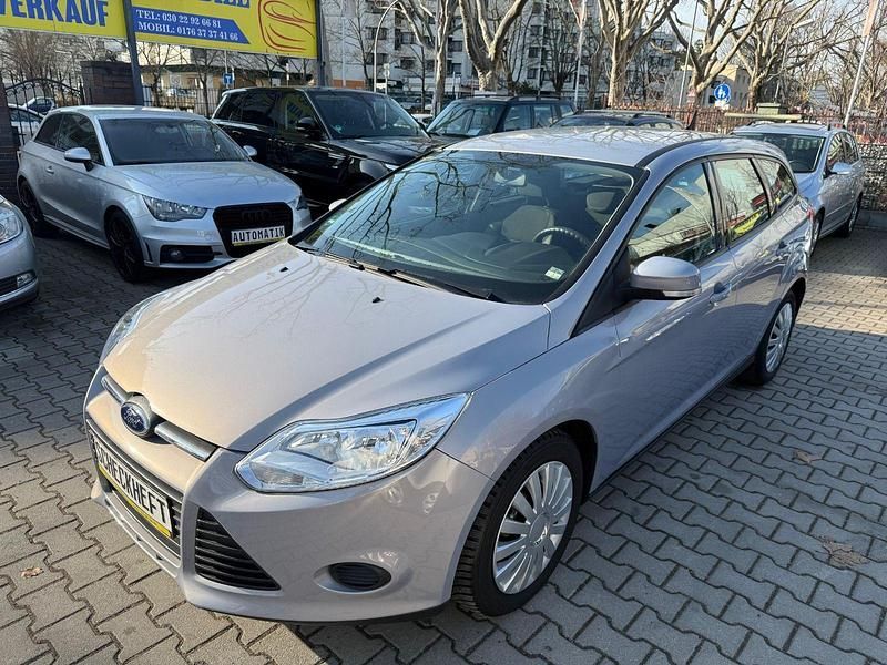 Gebraucht Ford Focus Trend 101 PS (74 kW) 2013 Silber Kombi