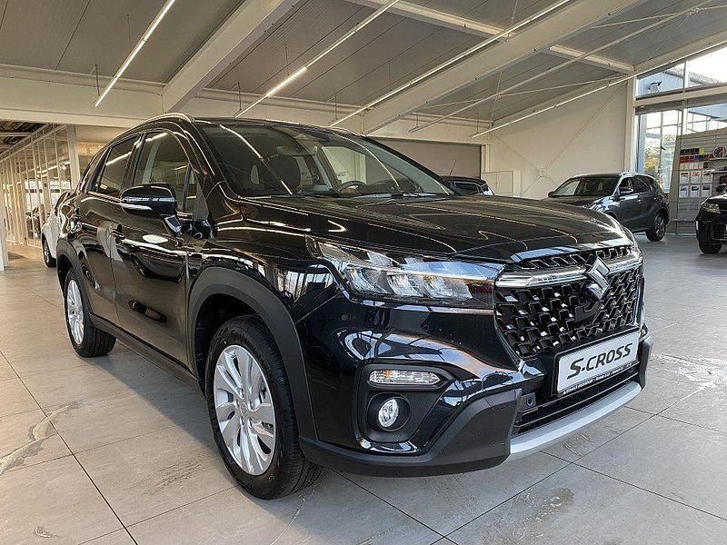 Cosmic black pearl Neu 2025 Suzuki SX4 S-Cross Comfort SUV | 31.400 € (Fairer Preis) - Bild 1/4