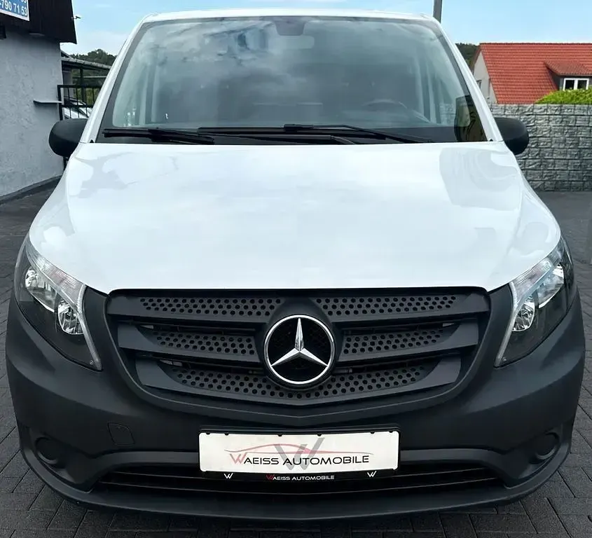 Gebraucht Mercedes Vito 114 PS (83 kW) 2017 Weiß Van
