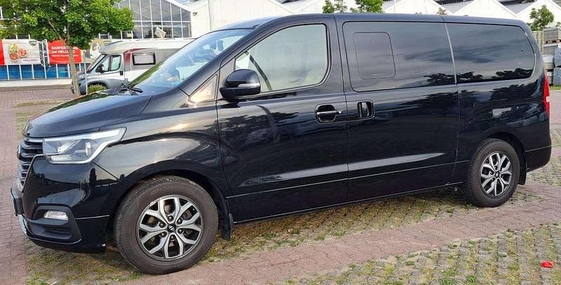 Gebraucht 2019 Hyundai H-1 Van / Kleinbus | 24.500 € (Etwas zu teuer) - Bild 1/4