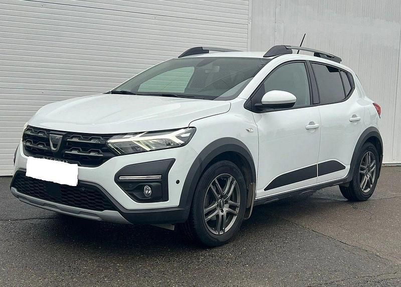 Weiß Gebraucht 2022 Dacia Sandero Comfort Kleinwagen | 12.970 € (Superpreis) - Bild 1/4