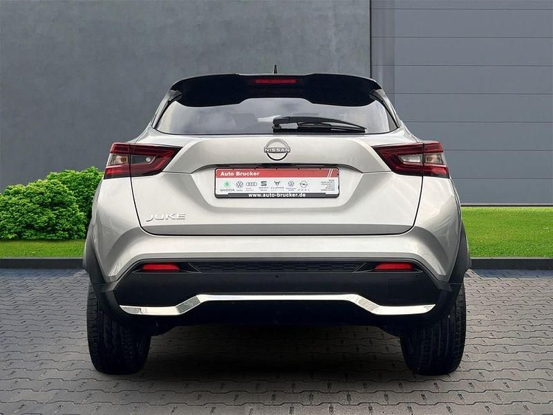 Gebraucht Nissan Juke Tekna 114 PS (83 kW) 2023 Silber SUV