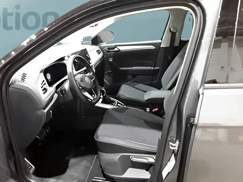 Usata VW T-Roc 150 CV (110 kW) 2025 Grigio SUV