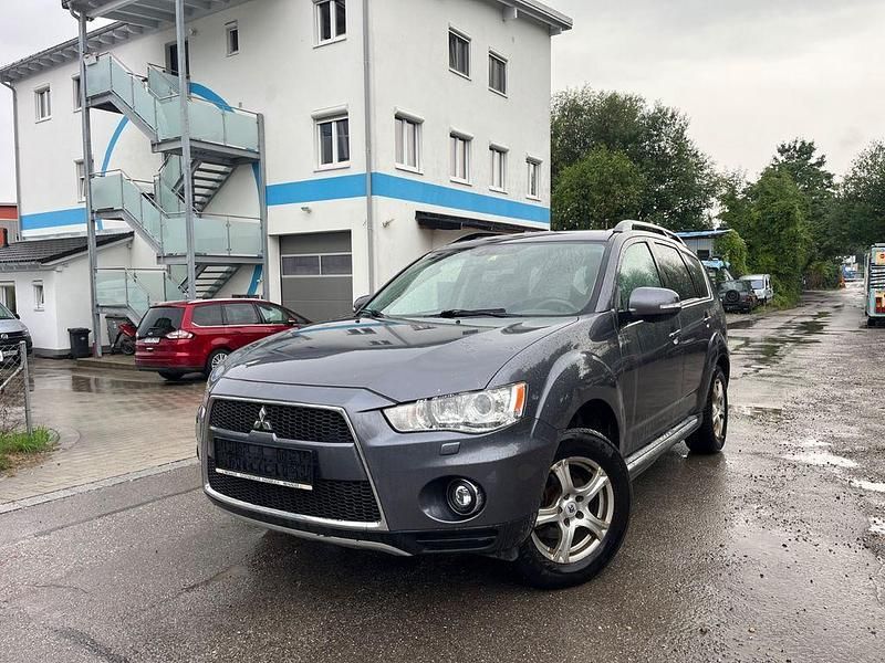 Grau Gebraucht 2011 Mitsubishi Outlander Invite SUV | 3.999 € (Superpreis) - Bild 1/4