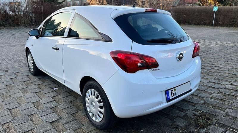 Gebraucht Opel Corsa 69 PS (50 kW) 2016 Weiß Kleinwagen