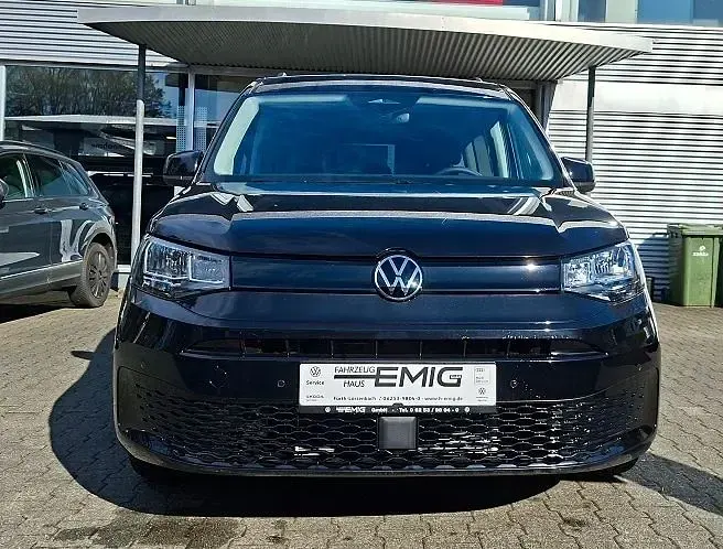 Neu VW Caddy Basis 122 PS (89 kW) 2025 Schwarz Van / Kleinbus
