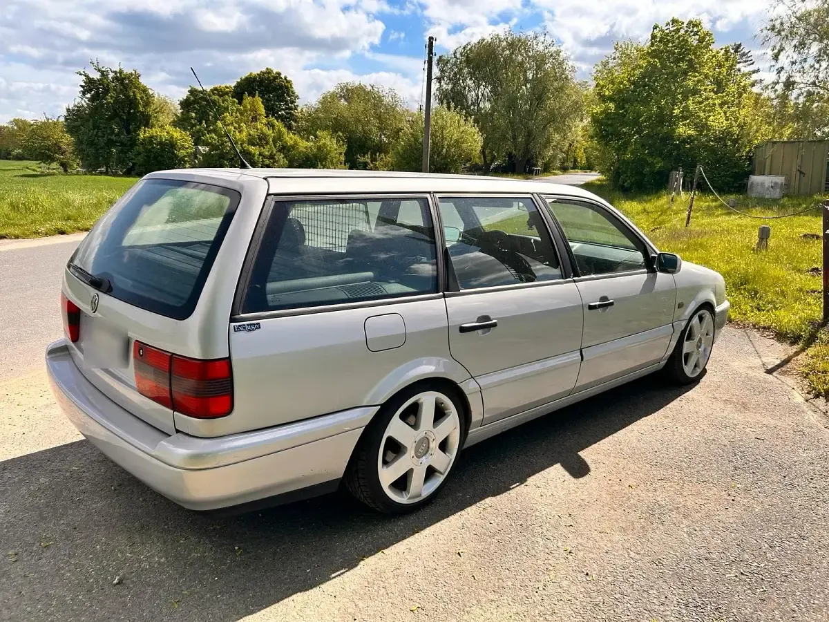 Gebraucht VW Passat 174 PS (127 kW) 1995 Silber Kombi