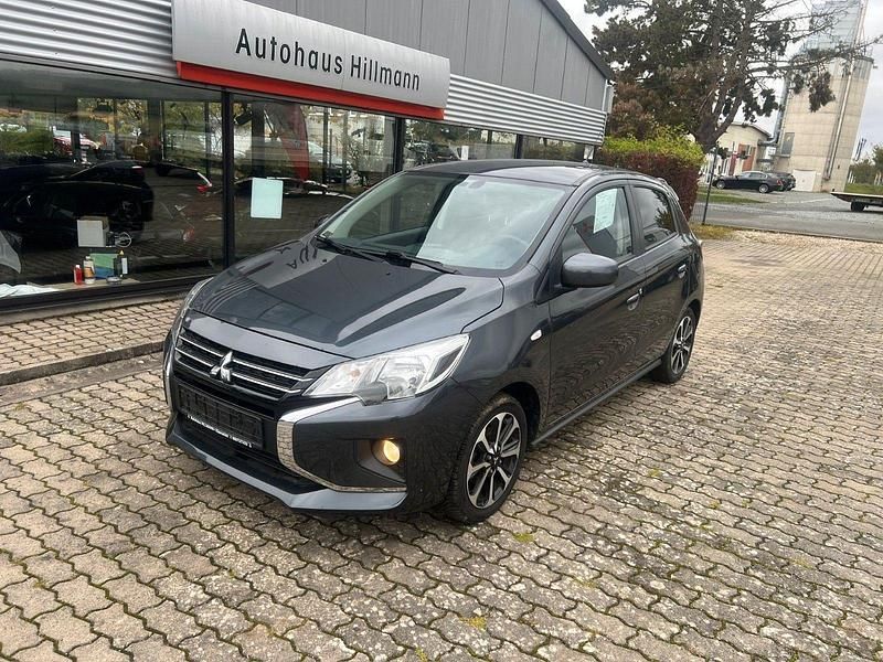 Grau Gebraucht 2023 Mitsubishi Space Star Select+ Kleinwagen | 14.900 € (Etwas zu teuer) - Bild 1/4
