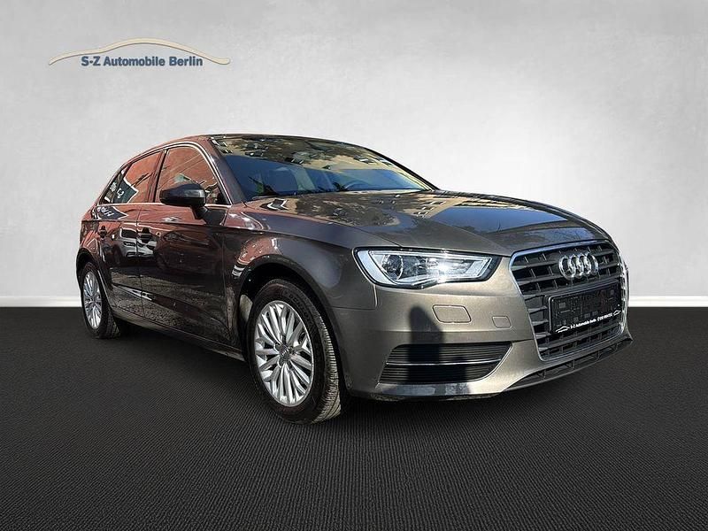 Gebraucht Audi A3 Ambiente 140 PS (102 kW) 2013 Grau Limousine