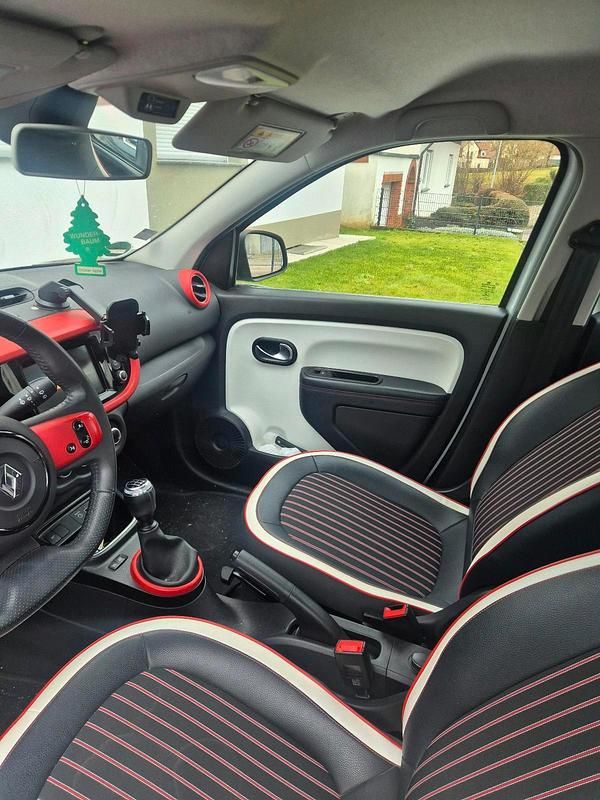 Gebraucht Renault Twingo 73 PS (53 kW) 2020 Andere farben Kleinwagen