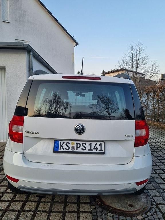 Gebraucht Skoda Yeti 110 PS (80 kW) 2016 Weiß SUV