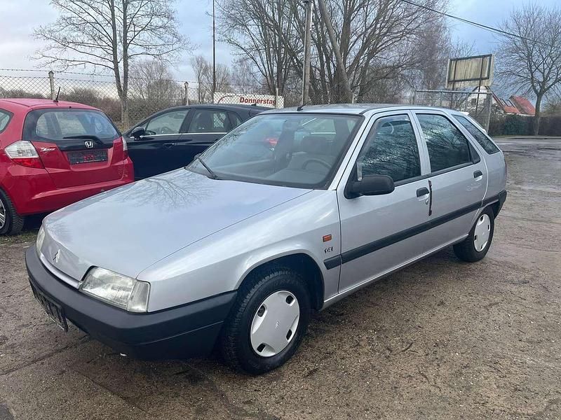 Silber Gebraucht 1993 Citroën ZX Limousine | 3.000 € - Bild 1/4