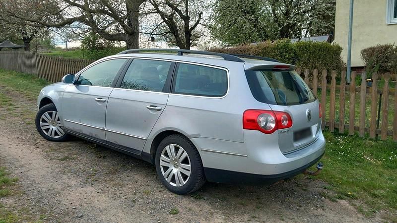 Usata VW Passat 105 CV (77 kW) 2007 Argento Station wagon