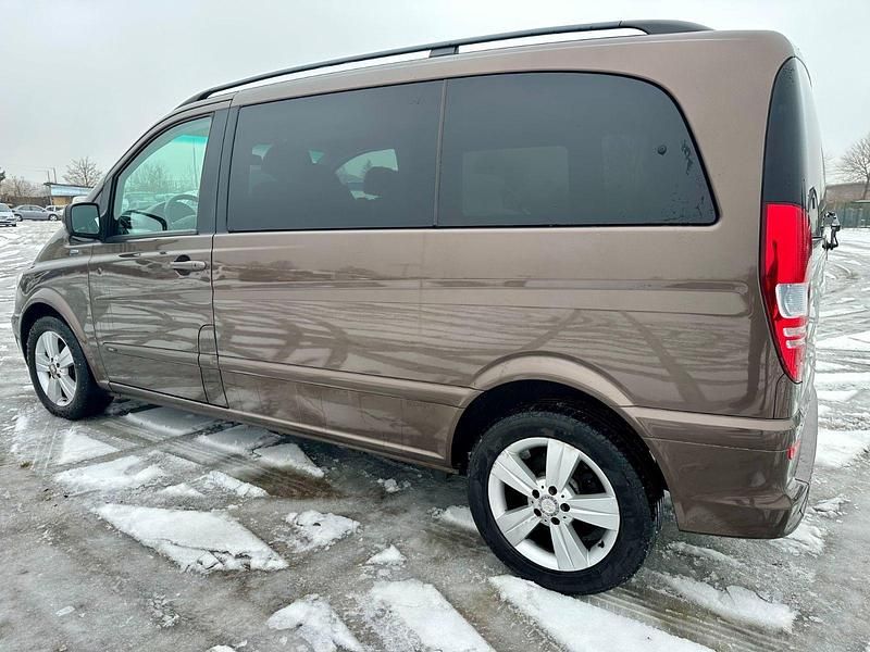 Gebraucht Mercedes Viano Edition 163 PS (119 kW) 2011 Braun Van / Kleinbus