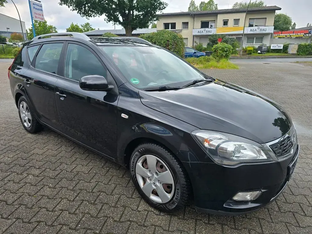 Gebraucht Kia Ceed 109 PS (80 kW) 2010 Schwarz Kleinwagen