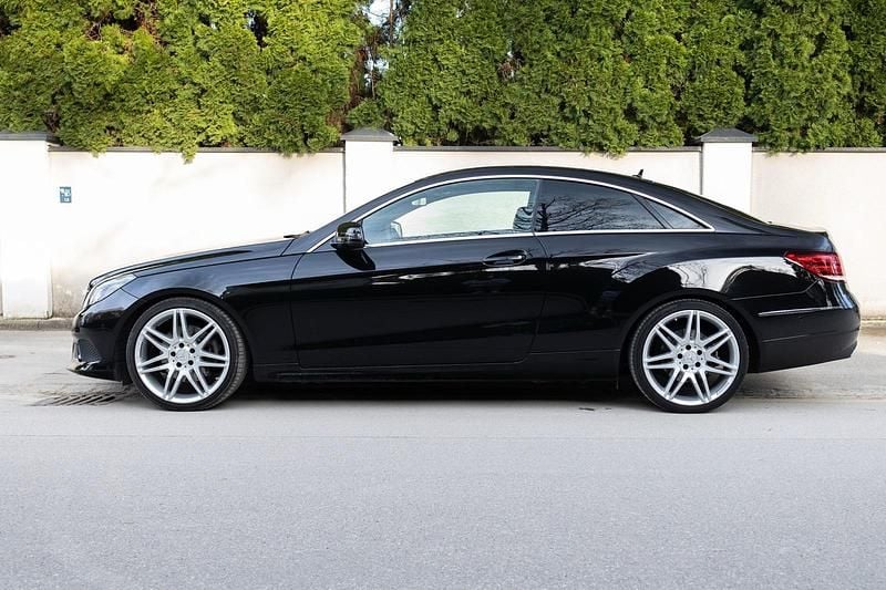 Gebraucht Mercedes E250 211 PS (155 kW) 2014 Schwarz Coupé