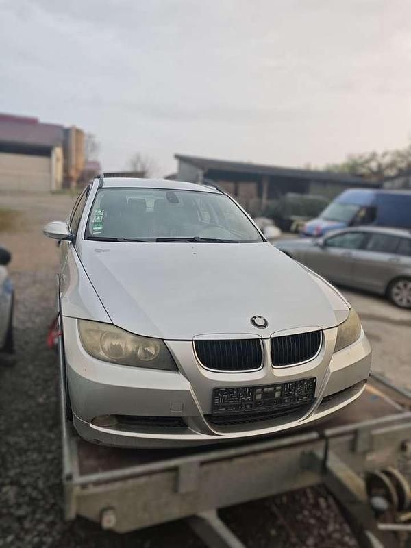Second-hand BMW 320 163 CP (119 kW) 2006 Gri Break
