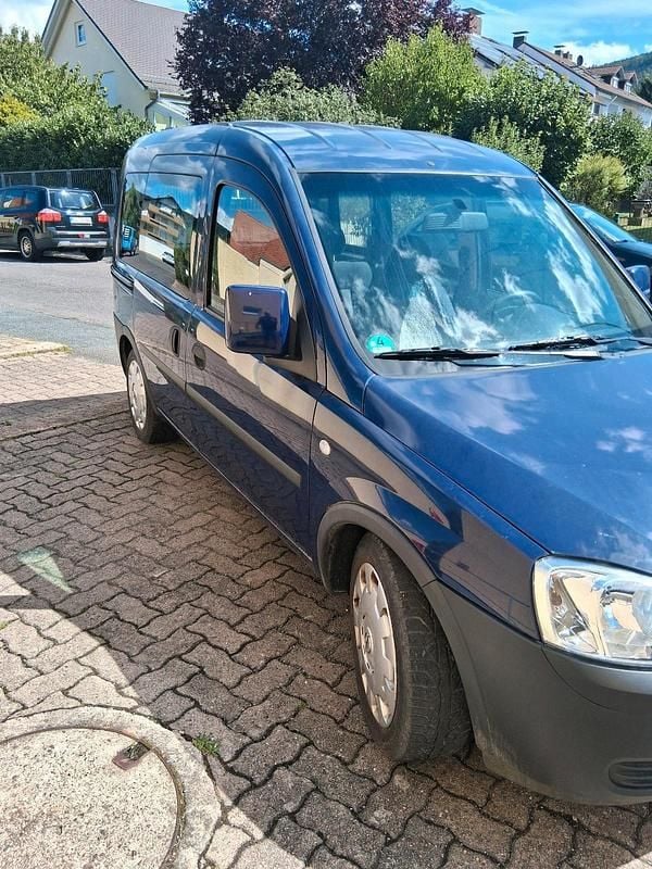 Blau Gebraucht 2010 Opel Combo Van / Kleinbus | 4.200 € (Fairer Preis) - Bild 1/4