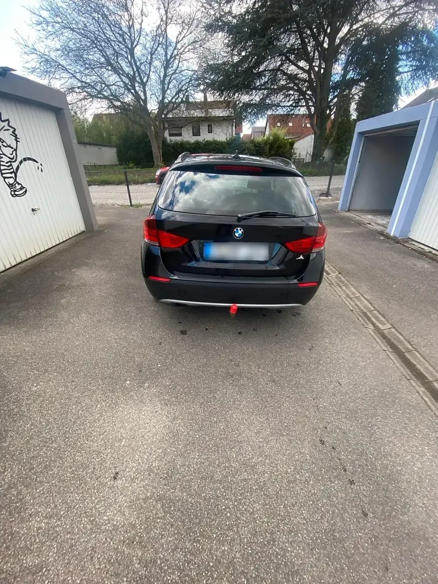 Gebraucht BMW X1 150 PS (110 kW) 2011 Schwarz SUV