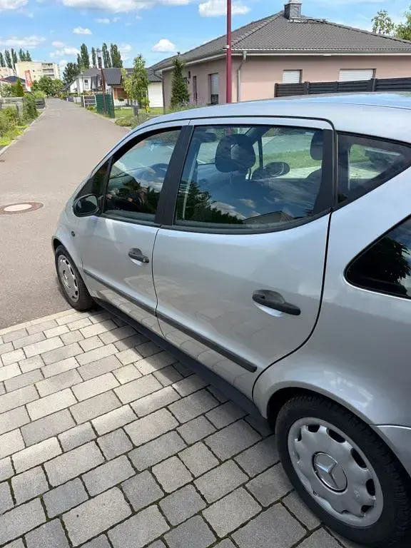 Gebraucht Mercedes A140 Avantgarde 82 PS (60 kW) 2004 Silber Kleinwagen