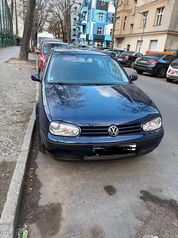 Gebraucht VW Golf IV 101 PS (74 kW) 2002 Blau Kleinwagen