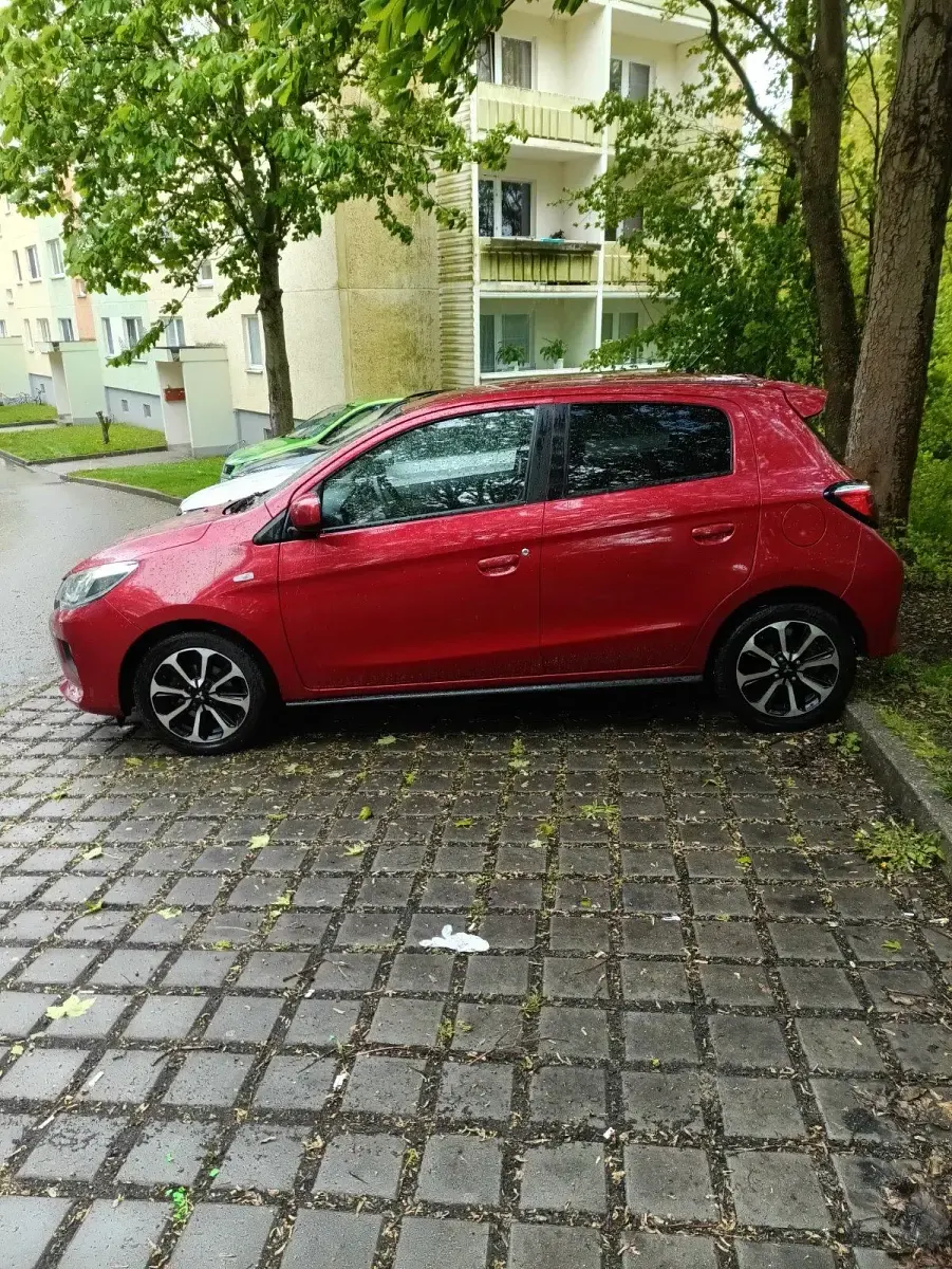 Gebraucht Mitsubishi Space Star Select+ 80 PS (58 kW) 2024 Rot Kleinwagen