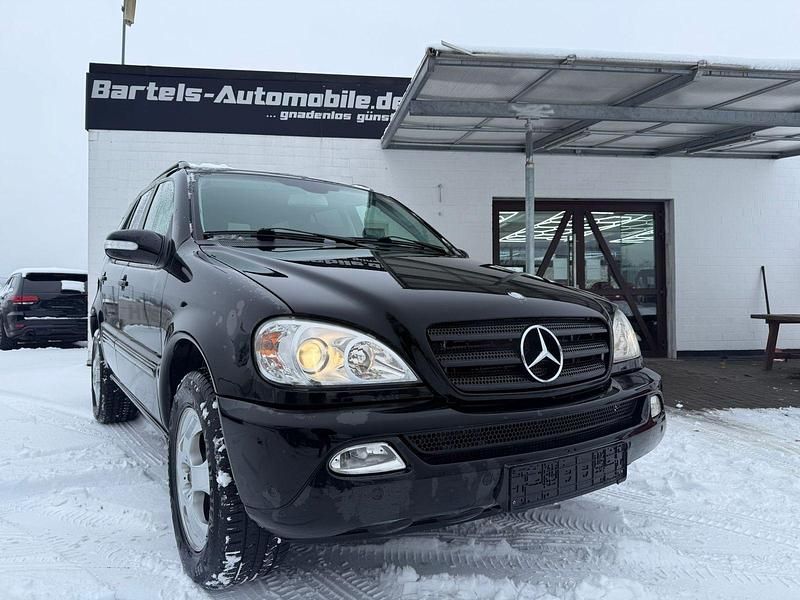 Schwarz Gebraucht 2002 Mercedes ML270 SUV | 4.850 € (Fairer Preis) - Bild 1/4