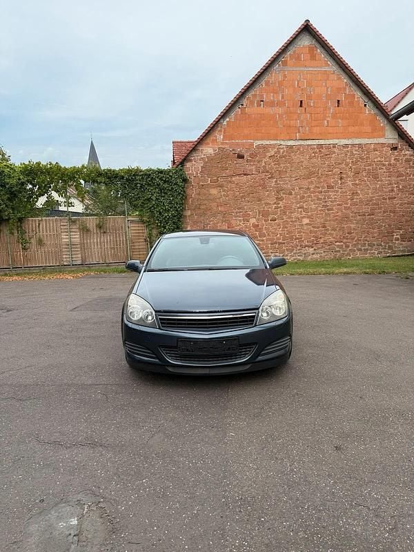 Blau Gebraucht 2008 Opel Astra GTC Coupé | 1.800 € (Guter Preis) - Bild 1/4