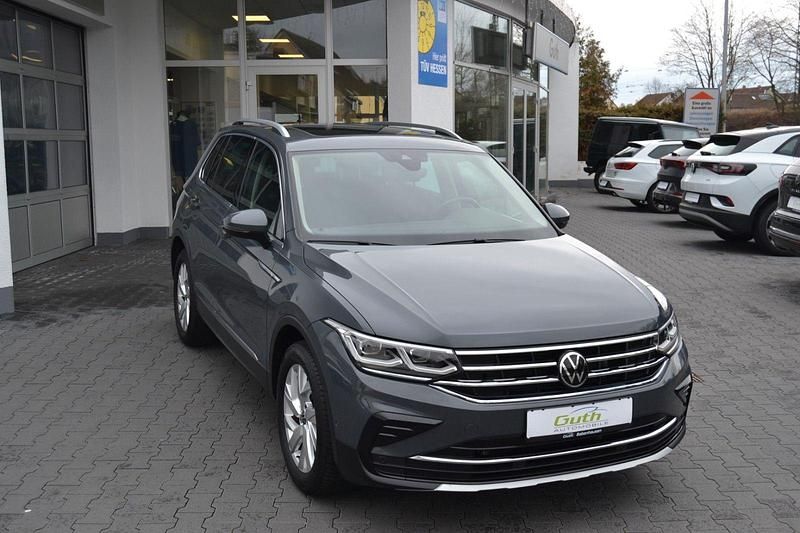 Gebraucht VW Tiguan Elegance 150 PS (110 kW) 2022 Grau SUV