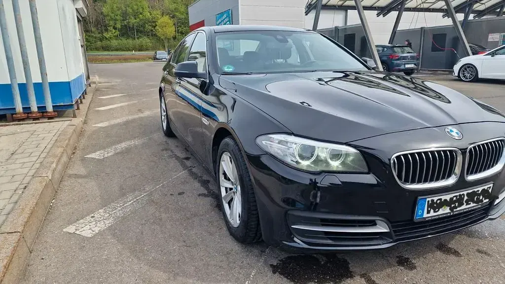 Gebraucht BMW 520 190 PS (139 kW) 2015 Schwarz Limousine