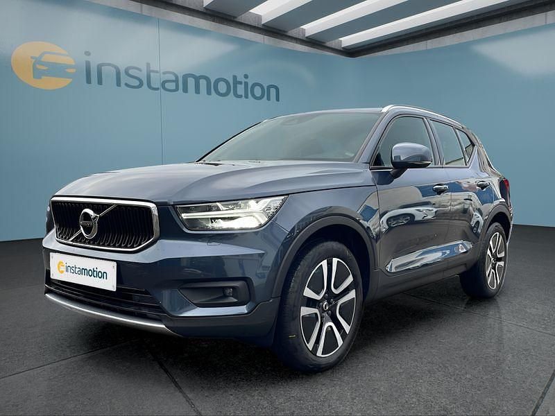 Blau Gebraucht 2021 Volvo XC40 Momentum SUV | 24.099 € (Fairer Preis) - Bild 1/4