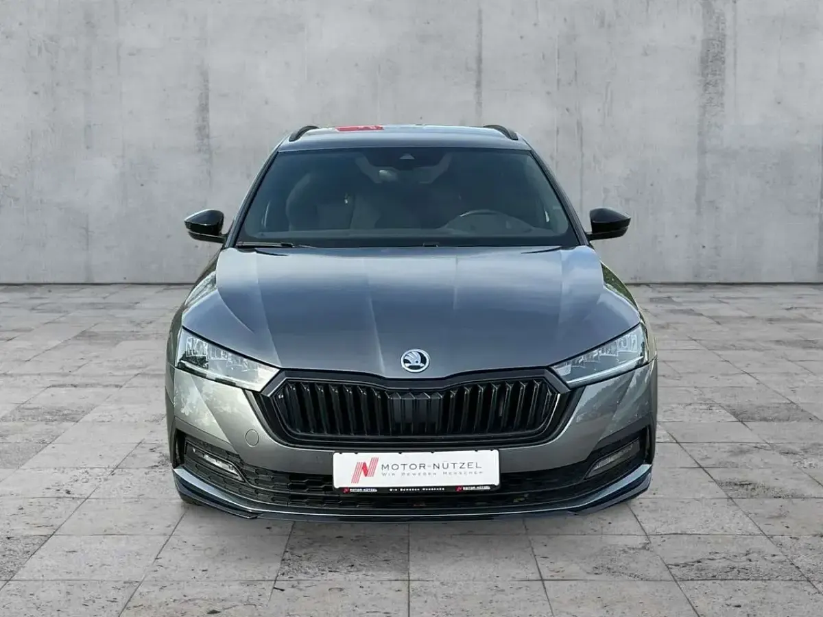 Gebraucht Skoda Octavia SportLine 150 PS (110 kW) 2022 Graphitegrau metallic Kombi