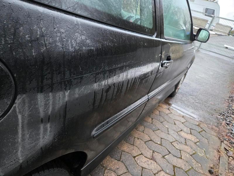 Gebraucht VW Polo 50 PS (36 kW) 2001 Schwarz Limousine