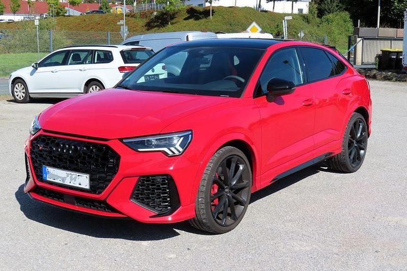 Rot Gebraucht 2021 Audi RS Q3 Sportback Sport SUV | 52.955 € (Fairer Preis) - Bild 1/4