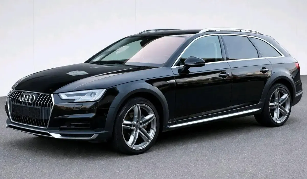 Gebraucht Audi A4 Allroad Performance 218 PS (160 kW) 2017 Schwarz Kombi