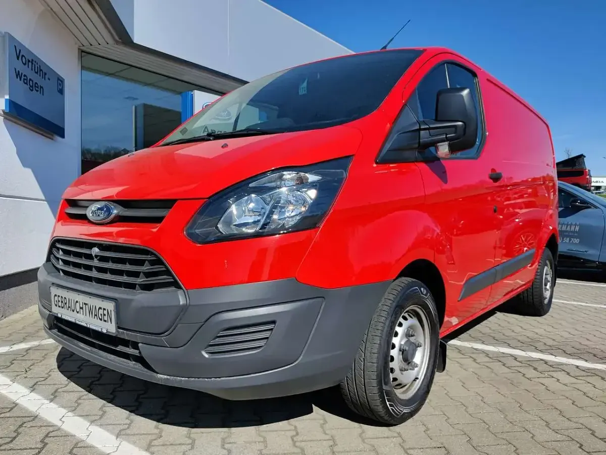 Second-hand Ford Transit Custom 101 CP (74 kW) 2017 Roșu Monovolum