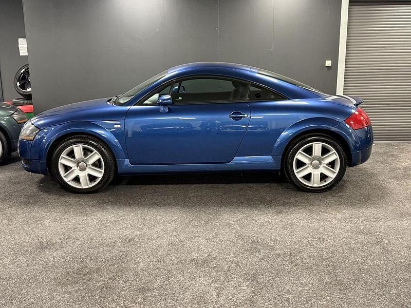 Second-hand Audi TT Performance 179 CP (131 kW) 2006 Albastru Coupe