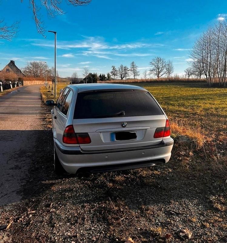 Gebraucht BMW 325 192 PS (141 kW) 2003 Silber Kombi