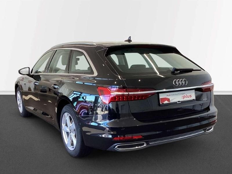 Gebraucht Audi A6 Ambiente 286 PS (210 kW) 2022 Mythosschwarz metallic Kombi