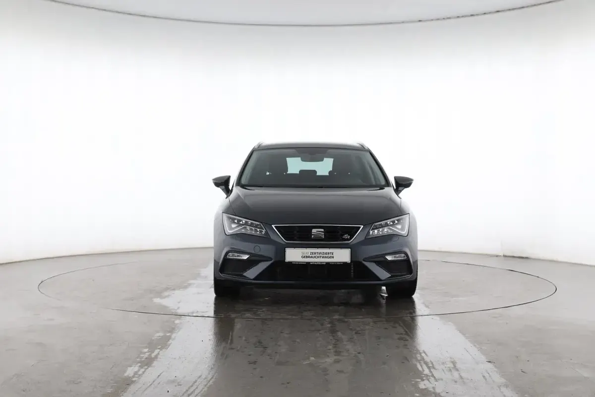 Gebraucht Seat Leon FR 131 PS (96 kW) 2020 Magnetic tech grey Kombi