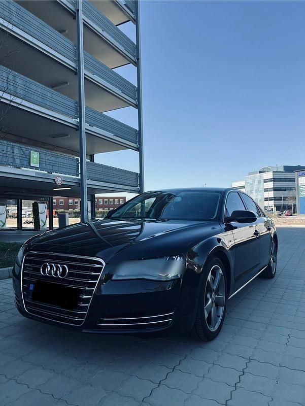 Schwarz Gebraucht 2011 Audi A8 Design Limousine | 12.499 € (Guter Preis) - Bild 1/4