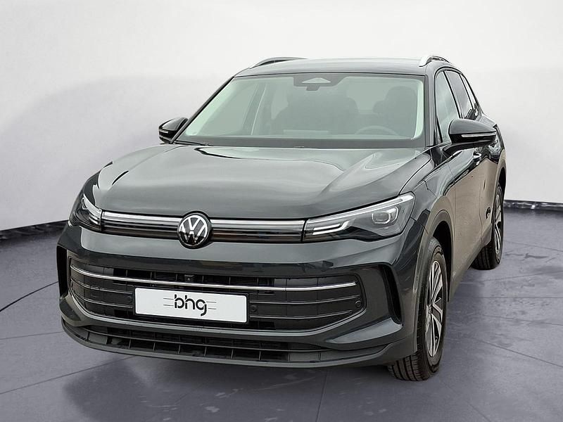 Neu VW Tiguan S 150 PS (110 kW) 2026 Grau SUV