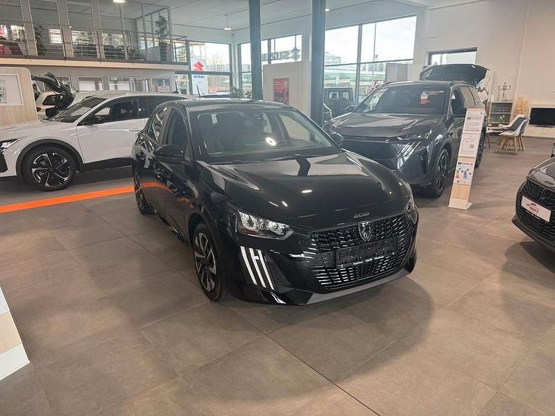 Schwarz Neu 2025 Peugeot 208 Style Kleinwagen | 24.700 € (Teuer) - Bild 1/3