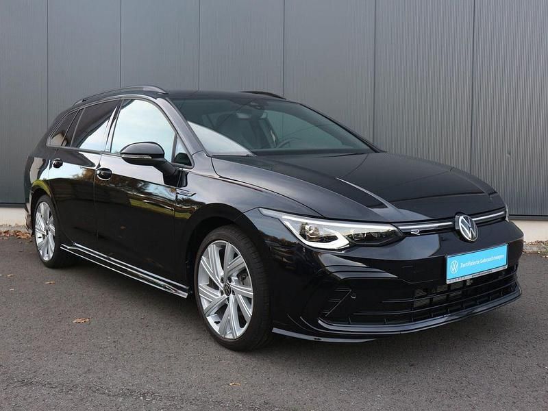 Gebraucht VW Golf VIII R-line 131 PS (96 kW) 2023 Schwarz Kombi